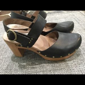 Dansko Women's Dotty Heeled Closed-toe Clog